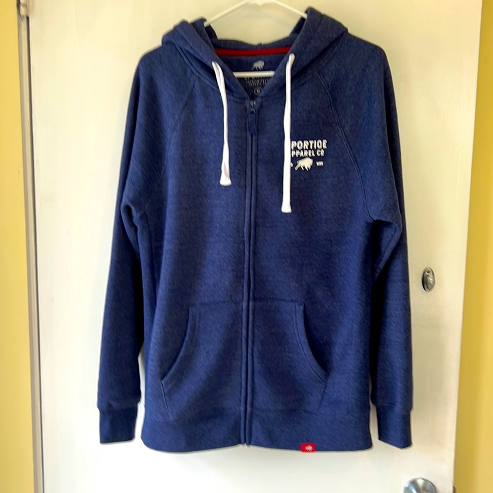 Sportiqe hoodie